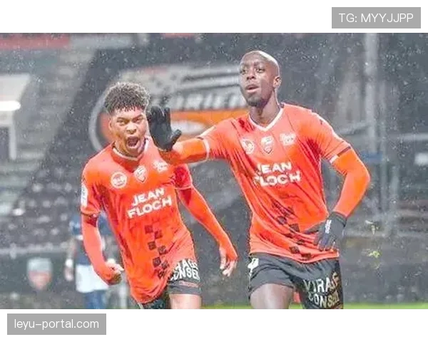 洛里昂在更换老板，南特和里昂面临不同财务压力